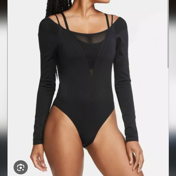 Nike City Ready Seamless Studio Training Long Sleeve Bodysuit Small - Picture 1 of 9